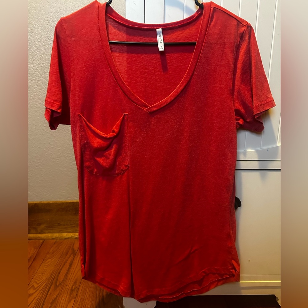 Z supply women’s shirt.